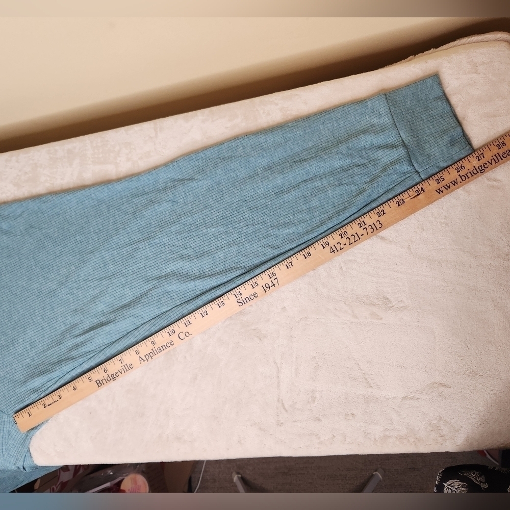 NWOT Well+Calm Lightweight Ribbed Knit Joggers Blue/Green XL - Picture 7 of 10